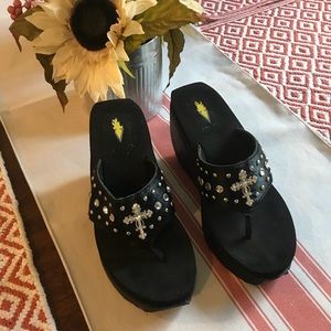 Volatile Wedge Flops- Sz 9